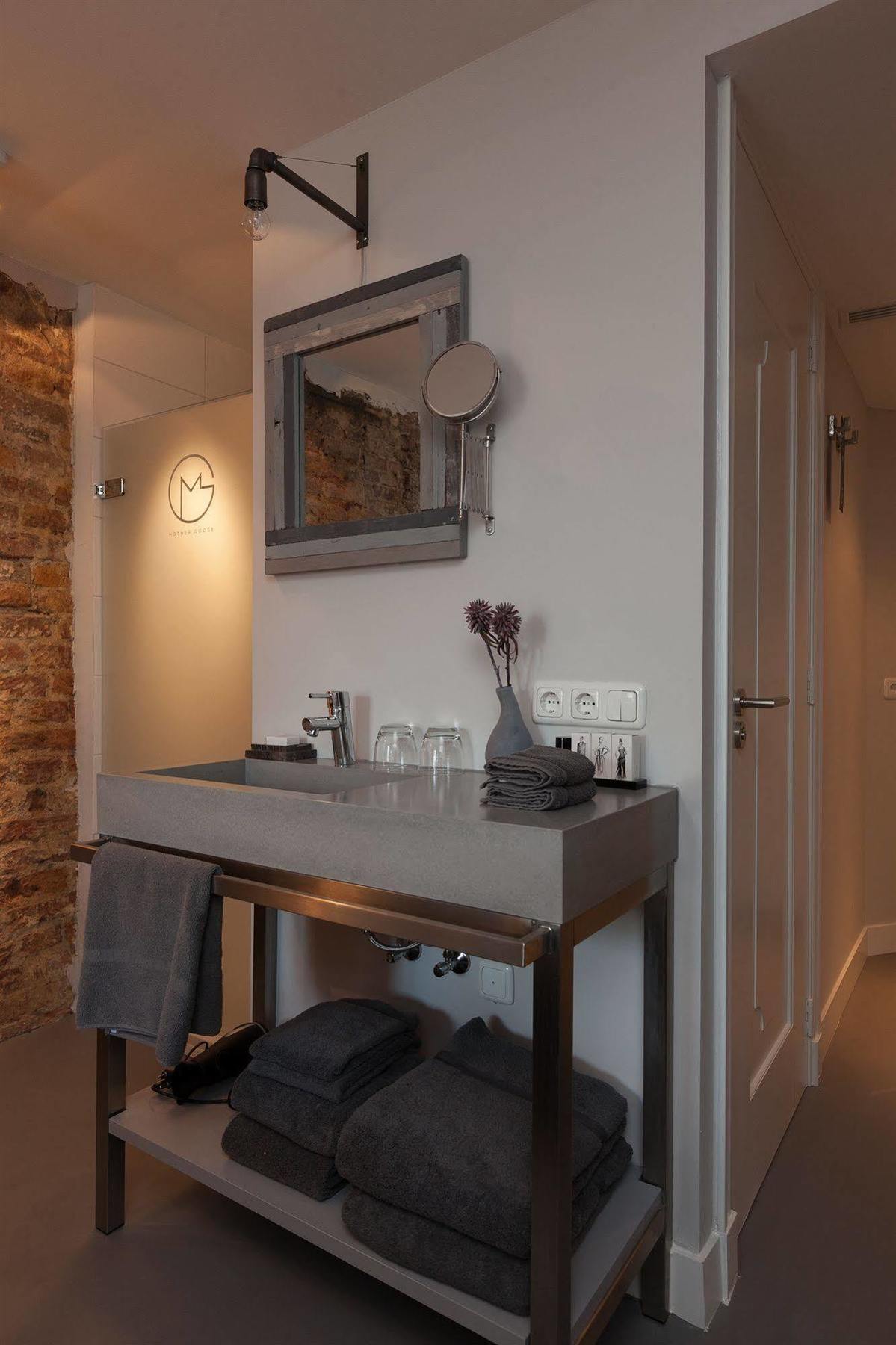 Mother Goose Hotel Utrecht Zewnętrze zdjęcie